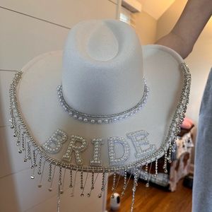Altard state bride hat